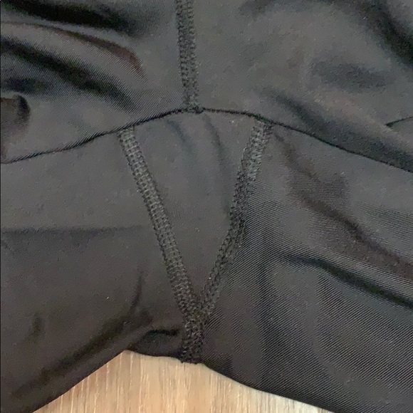 Black Cropped Leggings - Picture 5 of 6